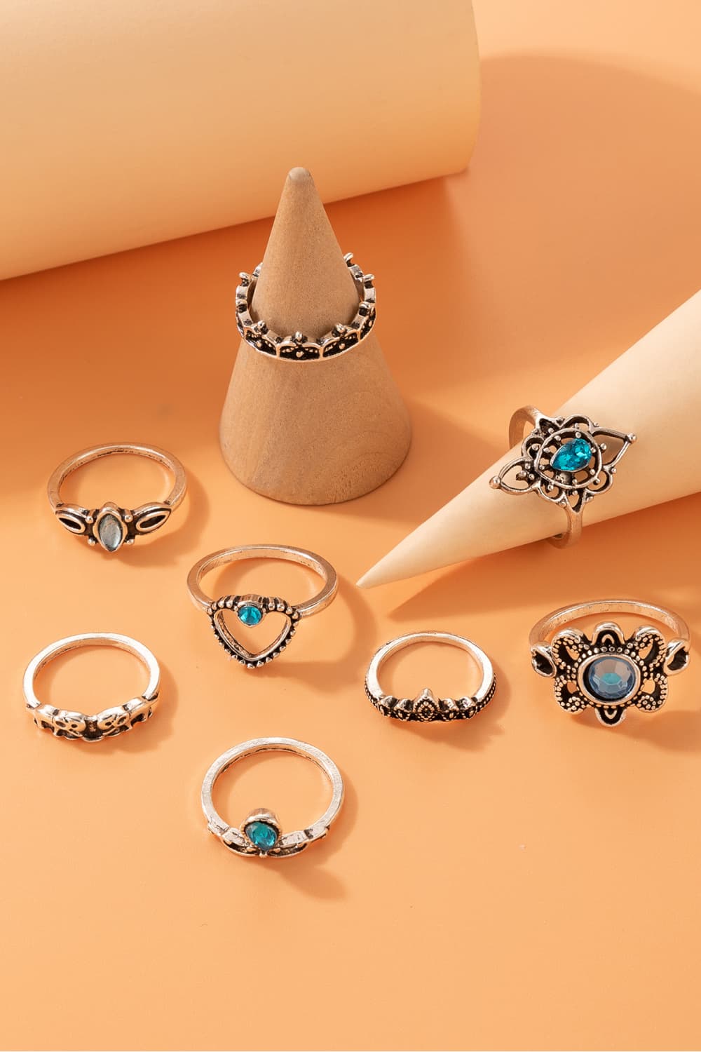 Vintage Style 8-Piece Zinc Alloy Ring Set